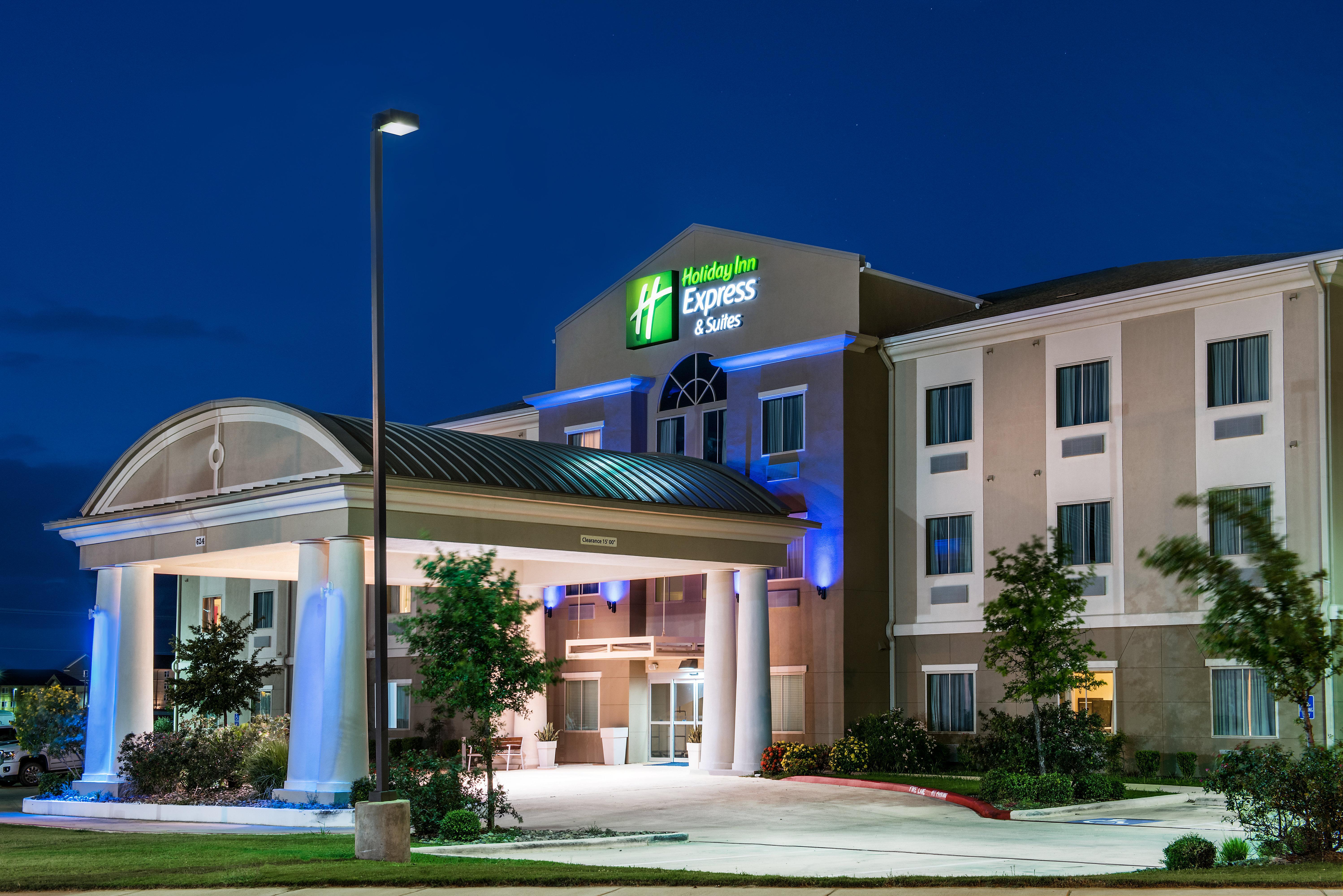 Holiday Inn Express & Suites Cotulla, An Ihg Hotel Exterior foto